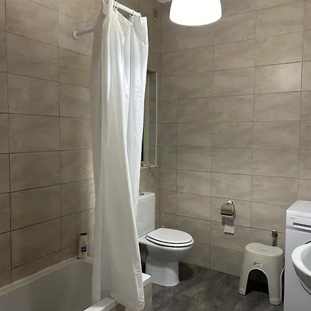 Centrally Located, Maisonette 2 Appartement Paola